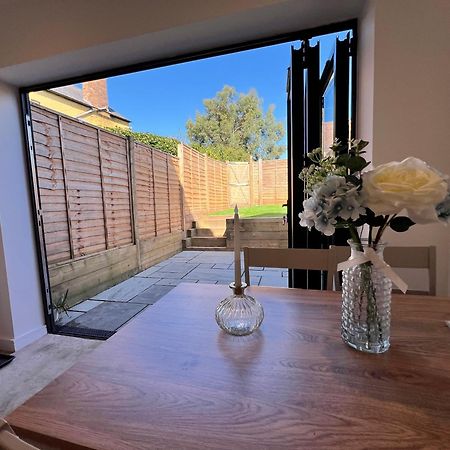 Two Bedroom Bridgnorth Bliss Экстерьер фото